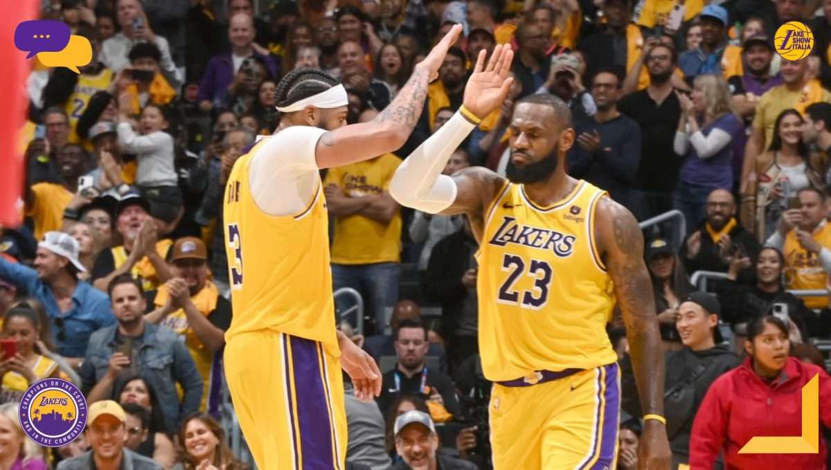 LeBron James, Anthony Davis e Darvin commentano la vittoria conquistata dai Lakers contro i Suns. Il Re difende a spada tratta il compagno.