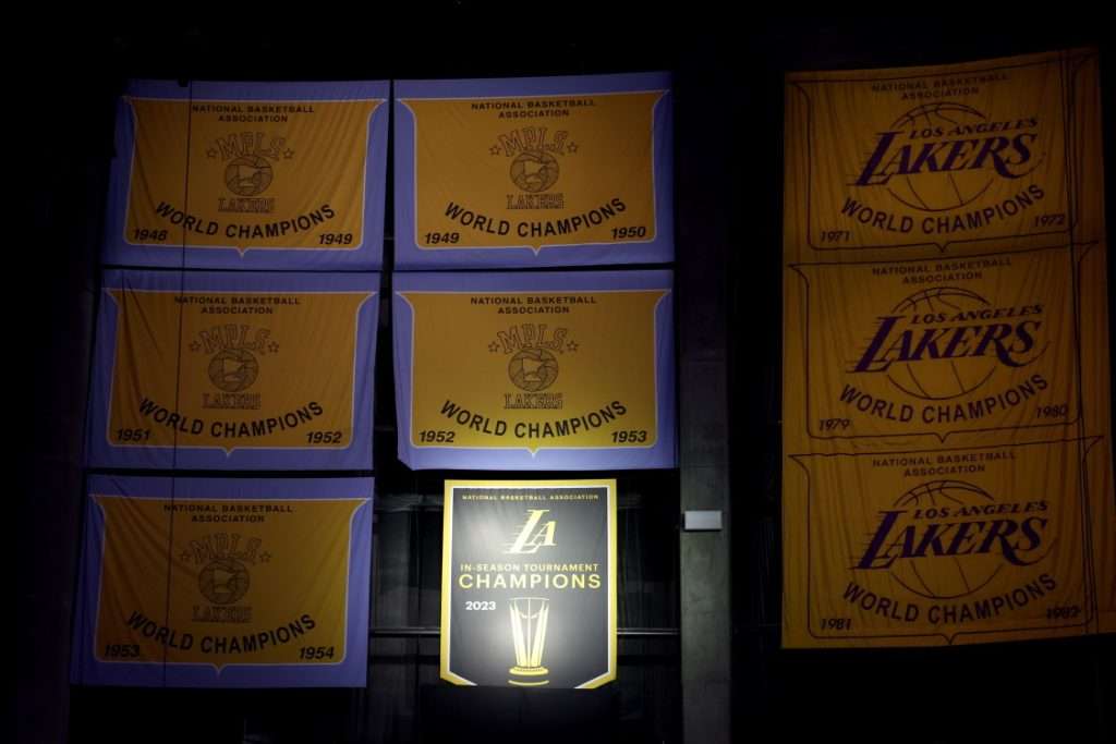 The Lakers unveiled the championship banner for the 2023 In-Season Tournament title before their game against the New York Knicks on Monday night at Crypto.com Arena.