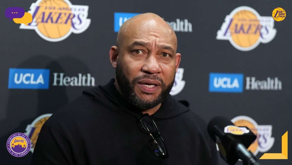 Coach Darvin Ham, D'Angelo Russell ed Austin Reaves commentano l'imbarazzante sconfitta casalinga subita dai Lakers contro i Nets.