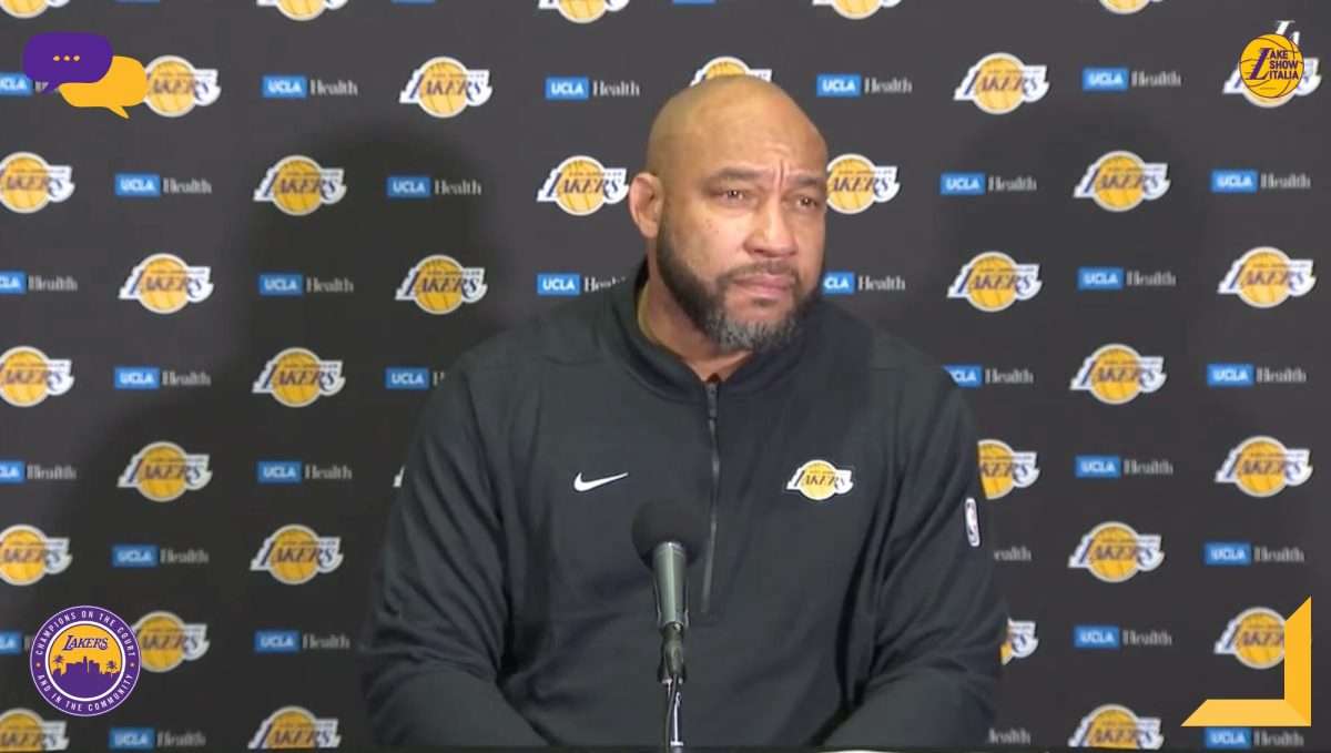 Coach Darvin Ham, D'Angelo Russell ed Austin Reaves commentano la sconfitta subita dai Lakers contro gli Warriors. Anthony Davis senza voce.