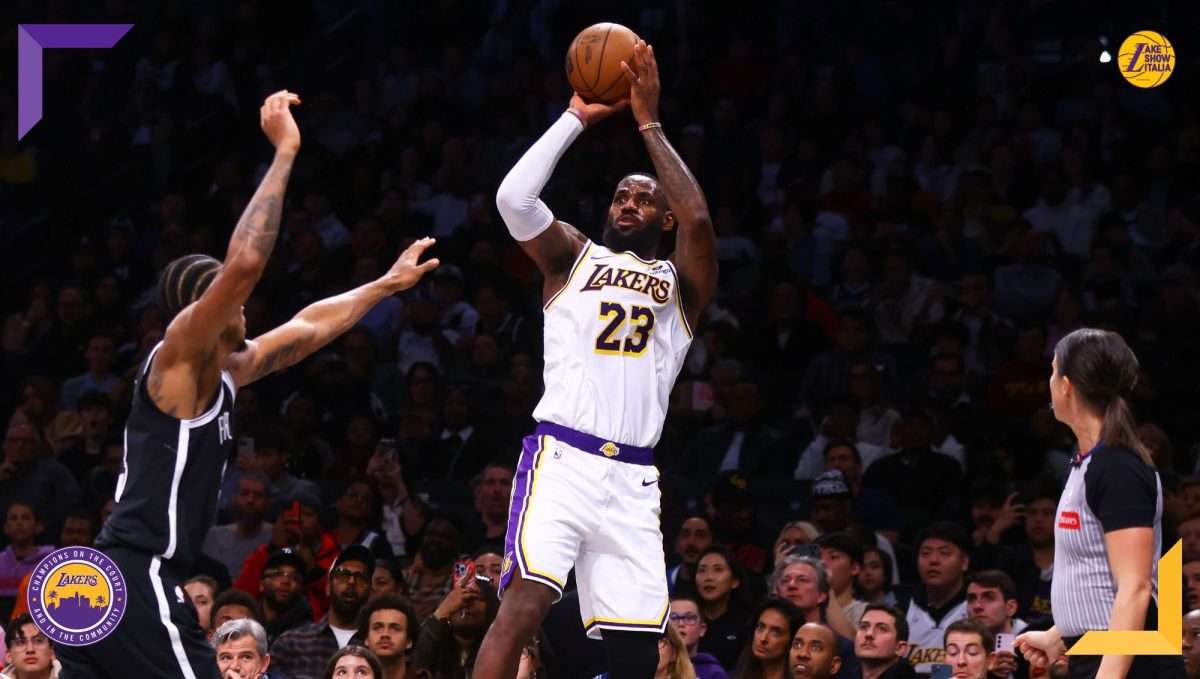 I Los Angeles Lakers vincono in casa dei Brooklyn Nets, LeBron James segna 40 punti e pareggia il massimo in carriera per triple segnate.