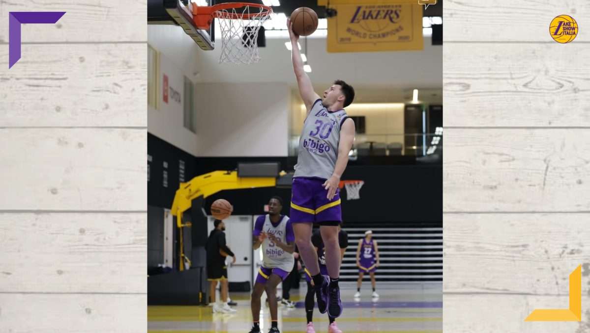 I Los Angeles Lakers hanno firmato il playmaker Grayson Murphy, tagliati il centro Kylor Kelley e la guardia Jordan Goodwin.