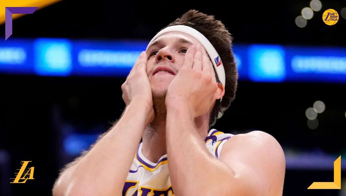 I Los Angeles Lakers, privi di LeBron James, completano lo sweep contro i Sacramento Kings. Ottime prove di Anthony Davis e Austin Reaves.