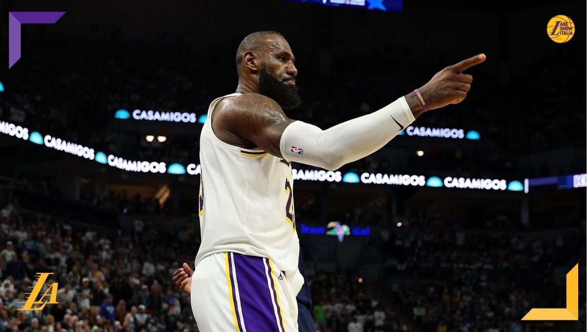 LeBron James esercita la player option da 52.6M: vuole lottare per il titolo e monitorerà le mosse dei Lakers in vista della free agency.