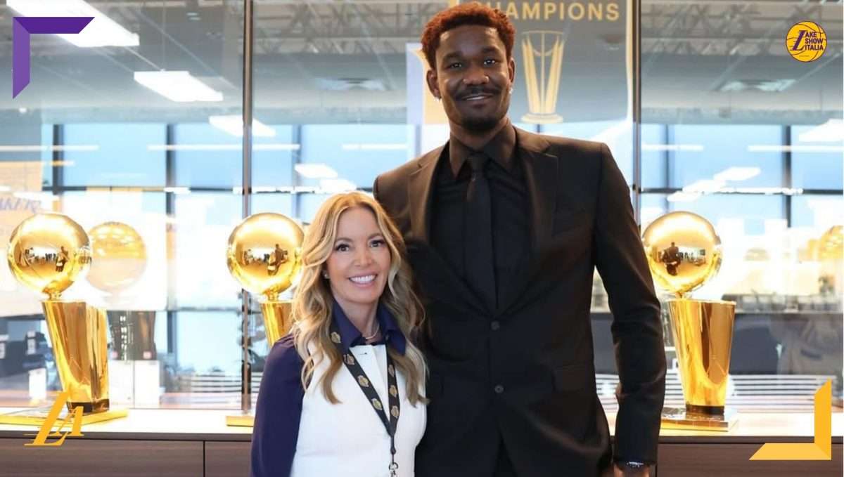 Deandre Ayton si racconta: da Chris Paul ai Lakers, dal legame con il numero 5 all'etica del lavoro in palestra per rispondere alle critiche.