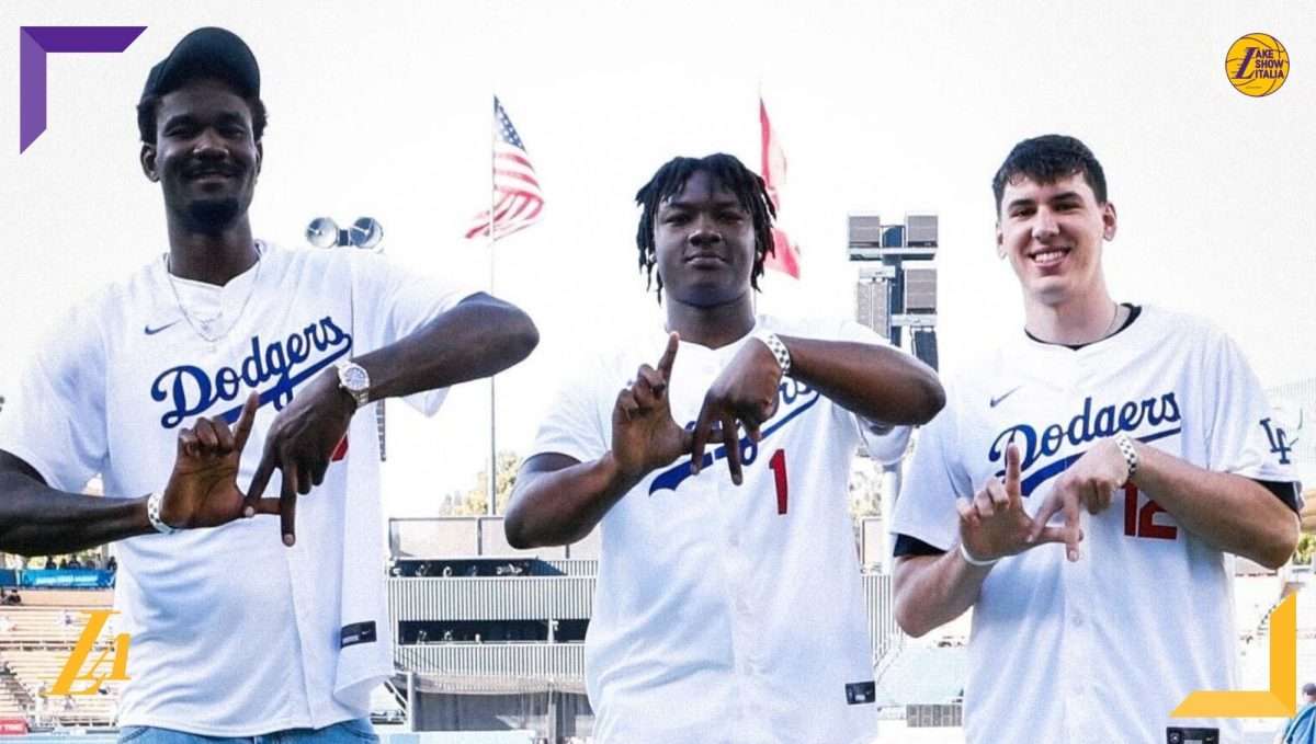 Dave Roberts e Wladimir Guerrero Jr. ricordano Kobe Bryant e i Lakers, poi al Dodger Stadium primo pitch per Deandre Ayton, Jake LaRavia e Adou Thiero.