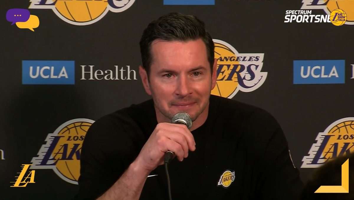 JJ Redick parla degli aggiustamenti scelti per ribaltare la gara contro i Nuggets: difesa, ritmo, le letture di Luka Dončić e LeBron James.
