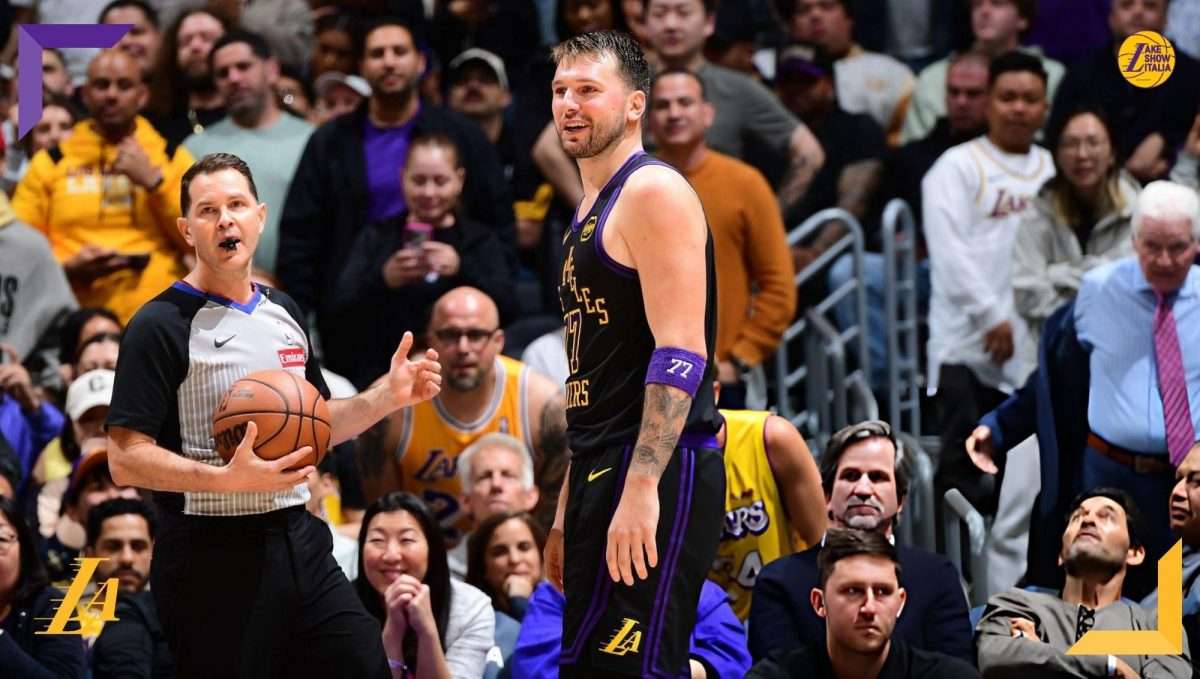 I Los Angeles Lakers cedono contro gli Orlando Magic: dopo il putback di Carter Jr., Luka Dončić e LeBron James pasticciano nell'ultimo possesso.